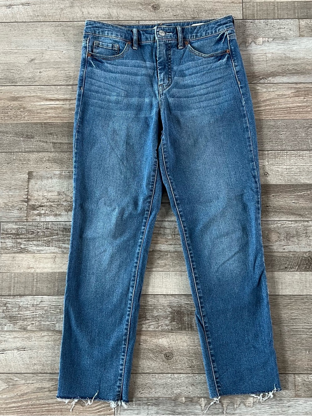 Jessica Simpson Women’s Spotlight High Rise Slim Straight Jeans Size 28